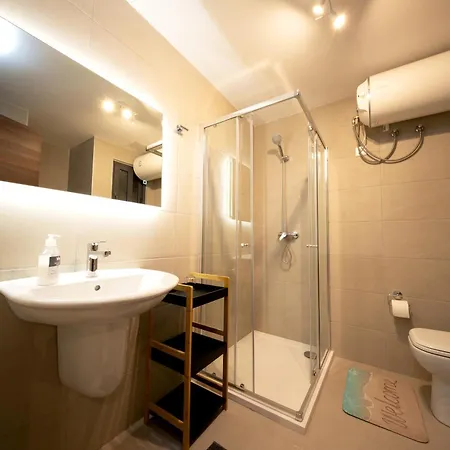 アパート Charming & Modern 2 Bedroom Dvas1-1 ムサイダ