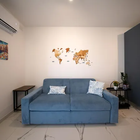 Charming & Modern 2 Bedroom Dvas1-1 Apartment *