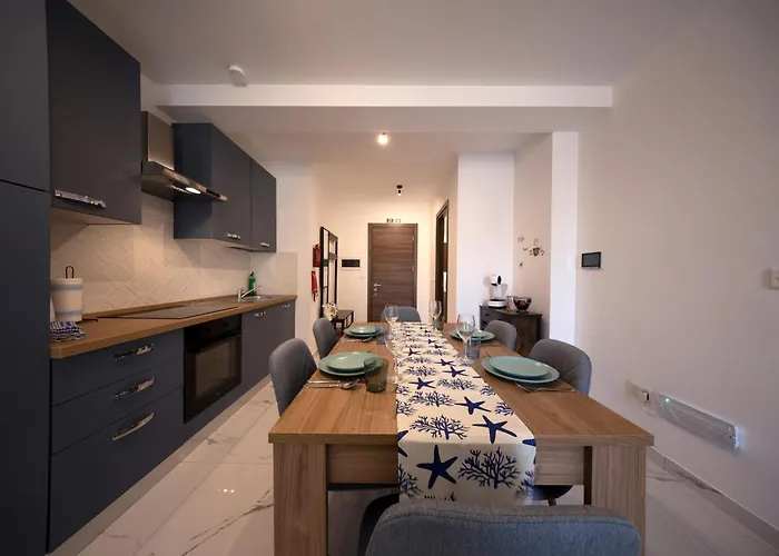 Charming & Modern 2 Bedroom Dvas1-1 Apartament *