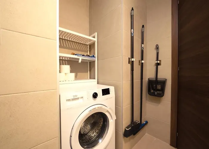 Charming & Modern 2 Bedroom Dvas1-1 Apartament *